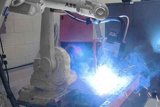 Hàn điểm là công việc phù hợp để đưa vào tự động hóa